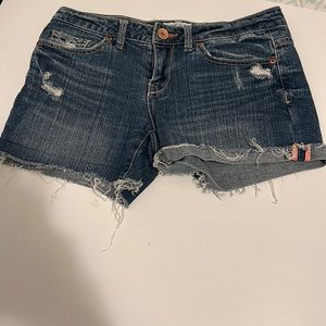 AEROPOSTALE  SHORT JEANS.  ORIGINAL QUALITY SIZE 3/4
